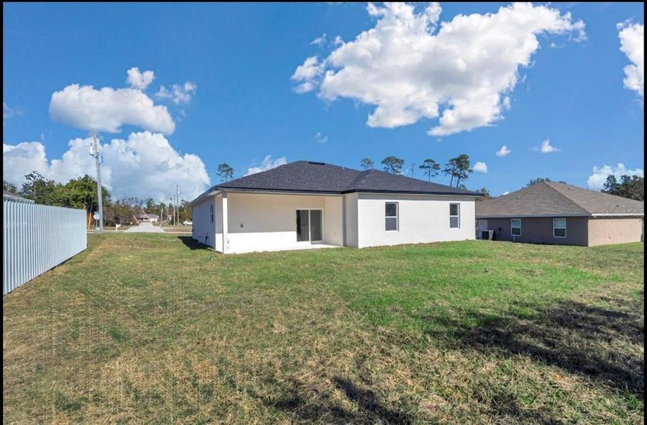 Exterior details and patio area of a home in , Ocala (Image 30).