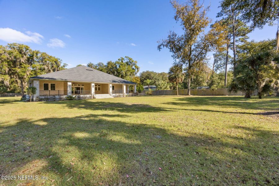 Exterior details and patio area of a home in , Yulee (Image 25). Exterior details and patio area of a home in , Yulee (Image 25).