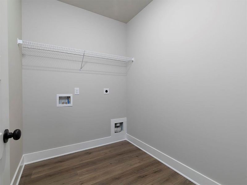 Spacious, unfurnished interior of a new home in , Dallas (Image 25).