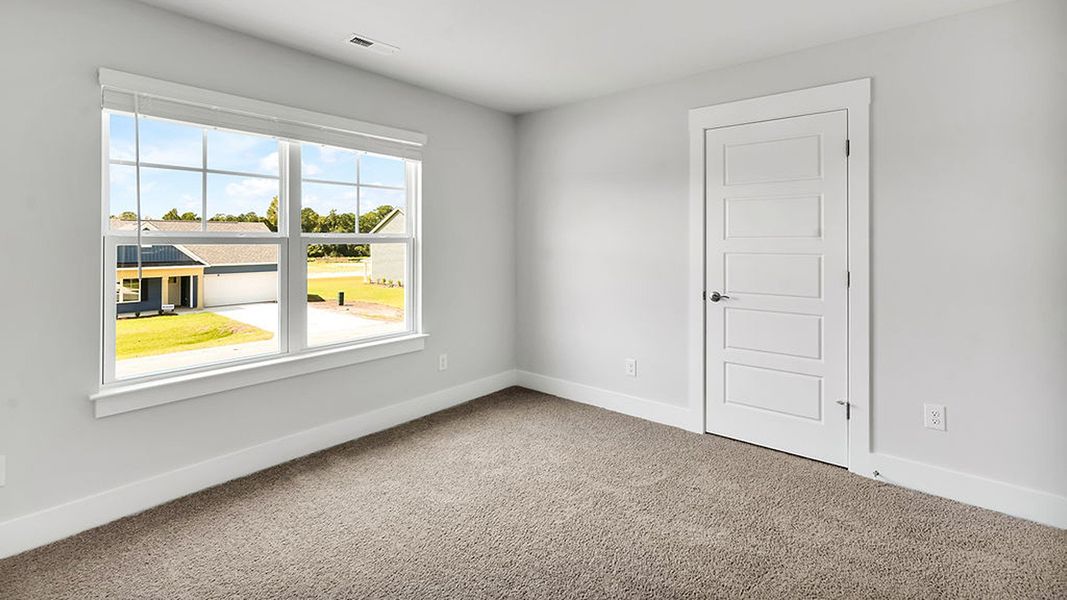 Spacious, unfurnished interior of a new home in Merchant Point, Jacksonville (Image 36).