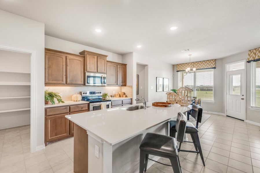 Furnished interior view inside a new home in Oak Valley, Terrell (Image 36).