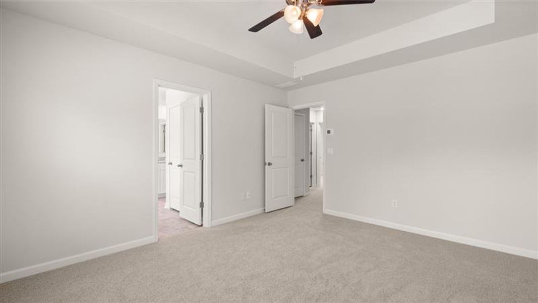 Spacious, unfurnished interior of a new home in Sherwood Manor, Atlanta (Image 25).