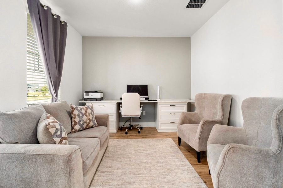 The most spacious office/flex room!!