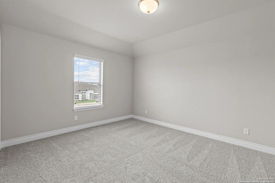Spacious, unfurnished interior of a new home in Legacy at Lake Dunlap, New Braunfels (Image 22).