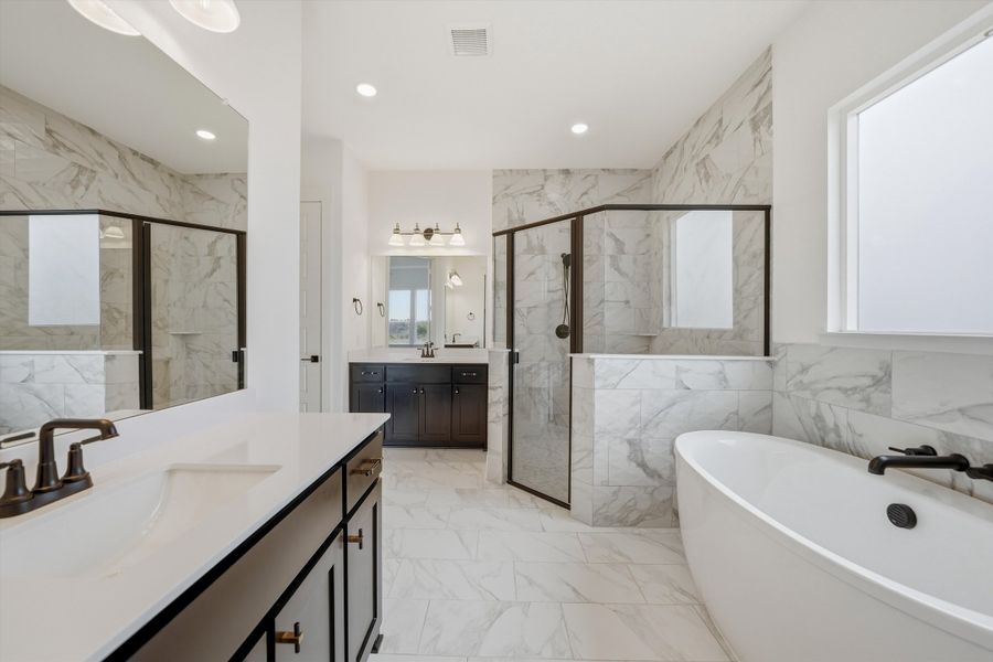 Furnished interior view inside a new home in Eagle Ridge Estates, Weatherford (Image 11).