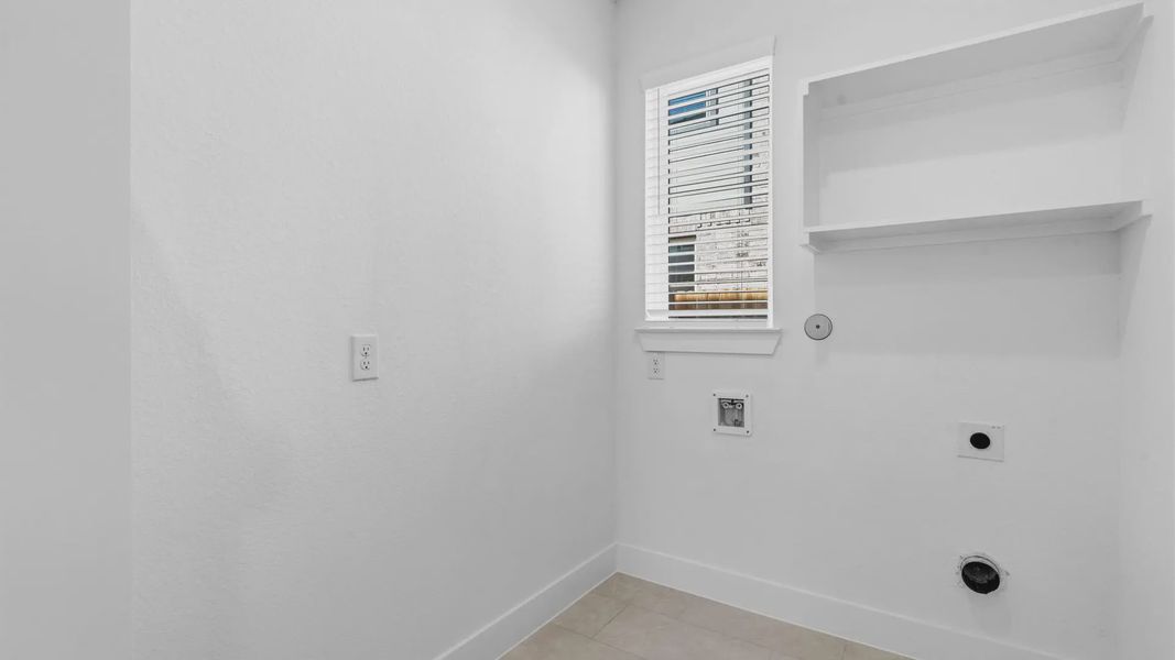 Spacious, unfurnished interior of a new home in Emory Glen, Magnolia (Image 15).