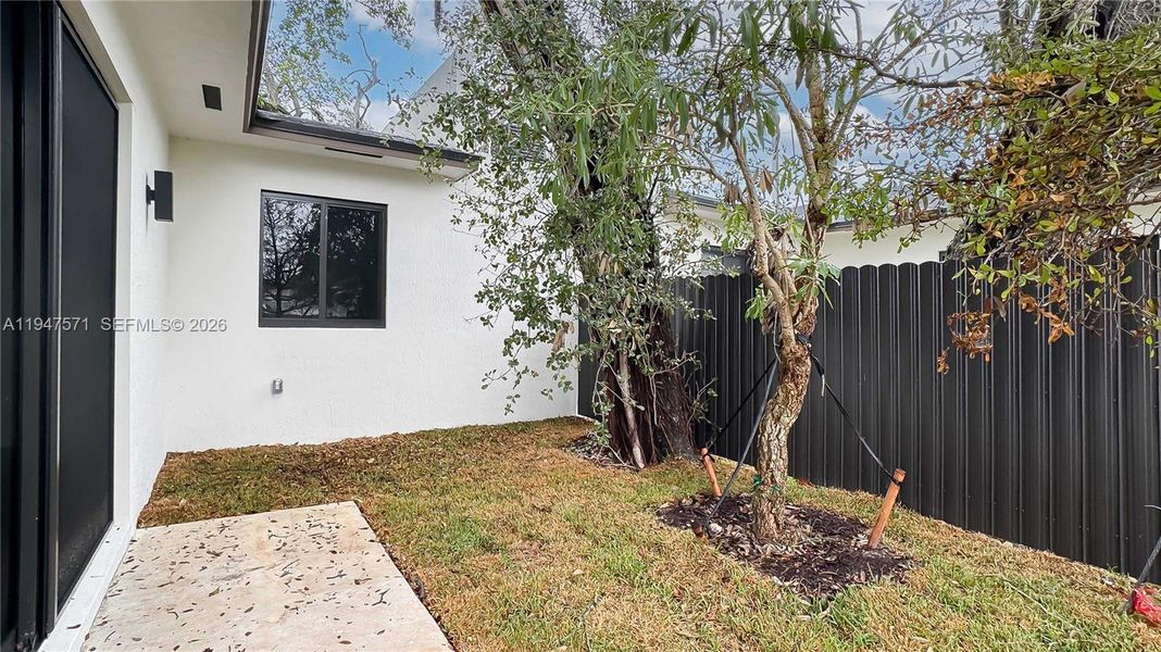 Exterior details and patio area of a home in , Miami (Image 19).