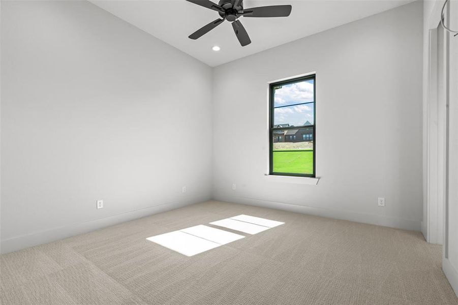 Spacious, unfurnished interior of a new home in Eagles Bluff, Hudson Oaks (Image 24).