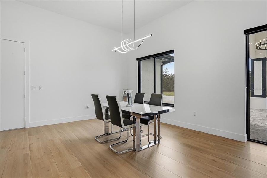 Furnished interior view inside a new home in , Spring Hill (Image 11).