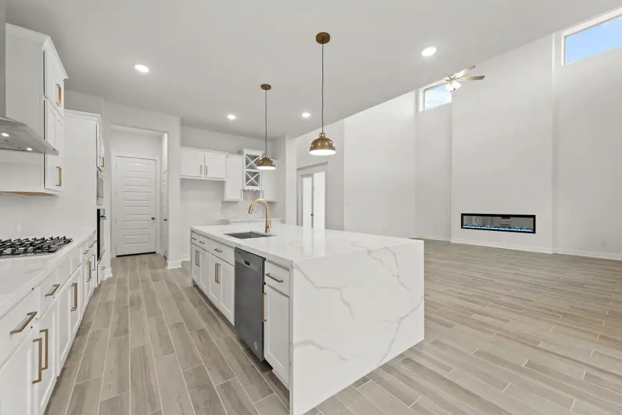 Representative image. Features, specifications, selections and colors may vary.