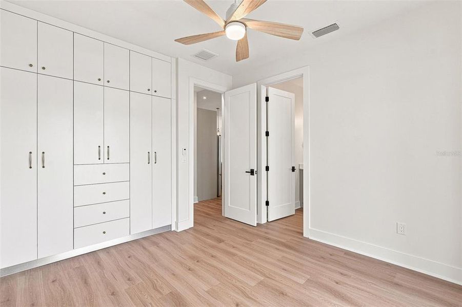 Spacious, unfurnished interior of a new home in , Placida (Image 28).