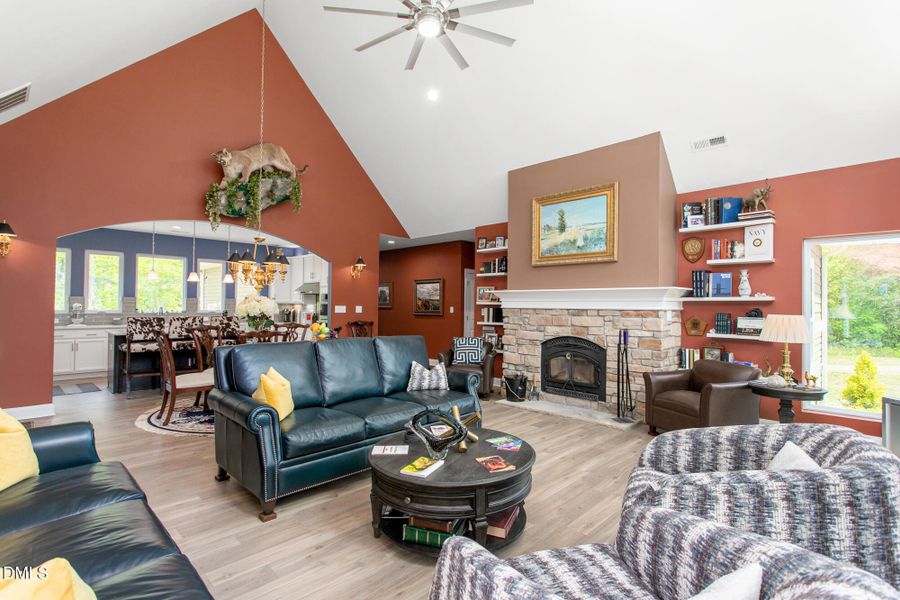 625 Robertson Road-10