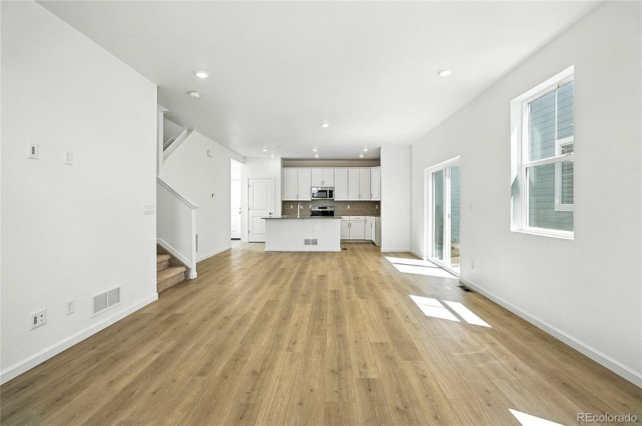 6581 E 148th Dr - Ready Now