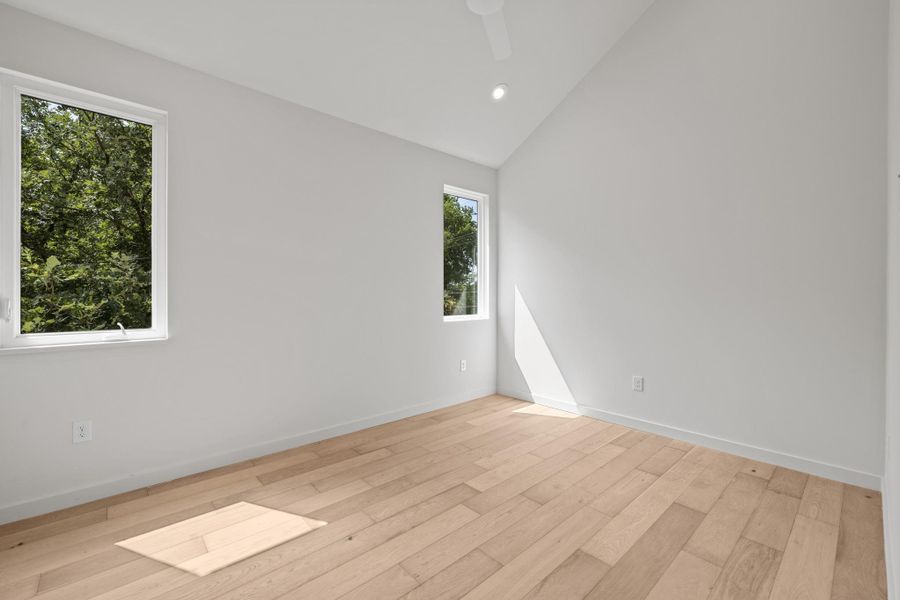 Spacious, unfurnished interior of a new home in , Austin (Image 19).