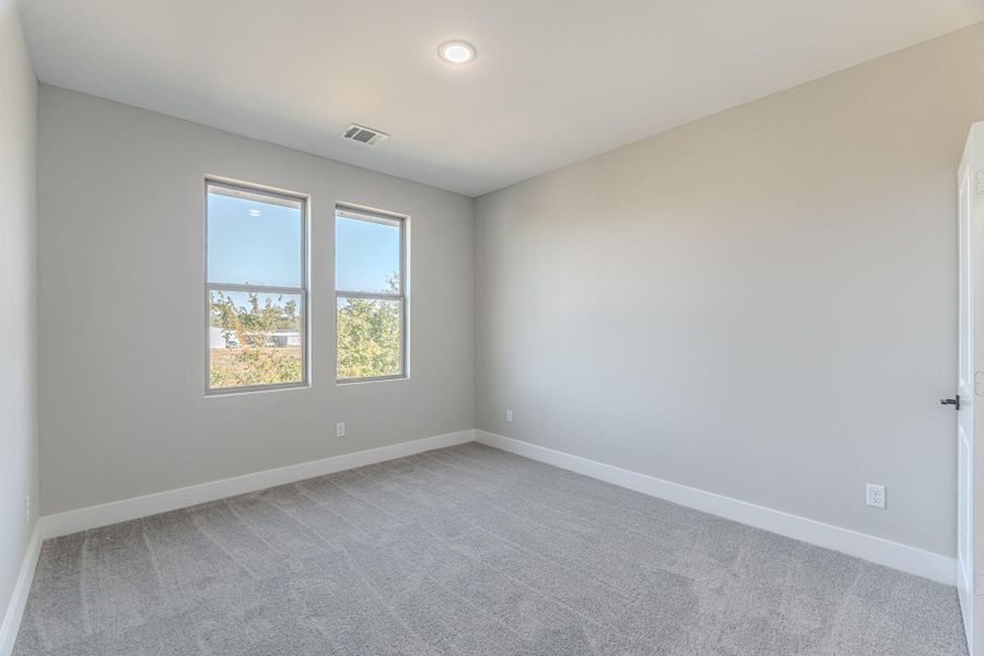 Spacious, unfurnished interior of a new home in , Houston (Image 34).