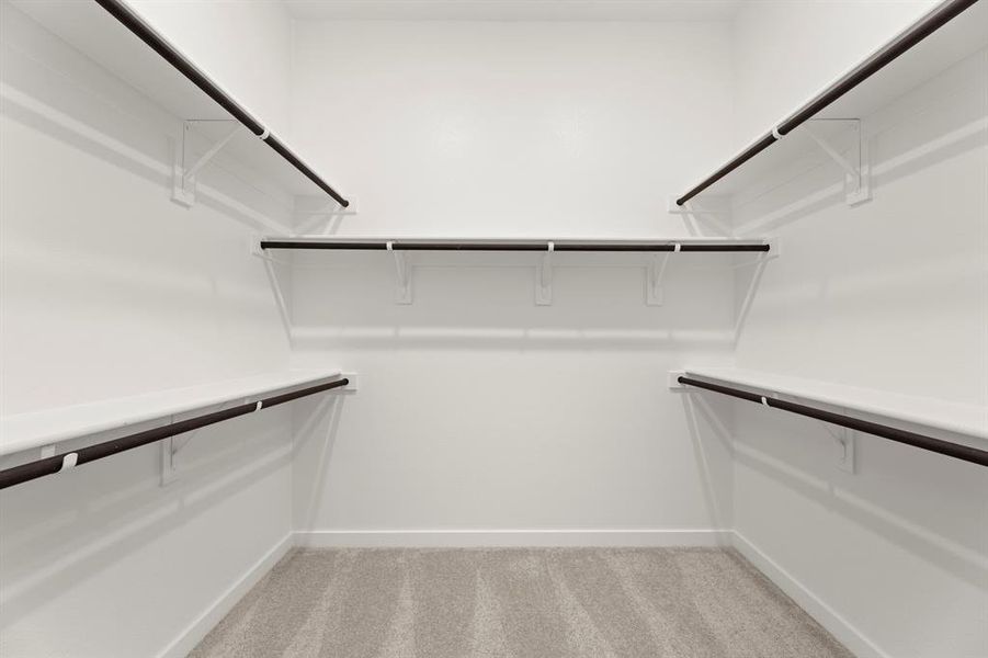 24. 5915 Laurel Lake - Closet