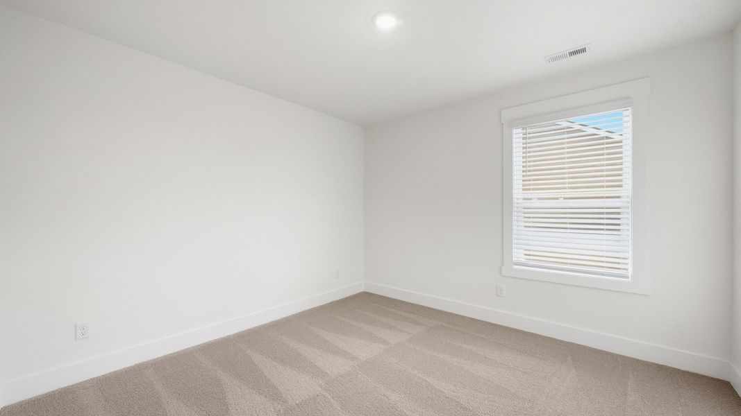 Spacious, unfurnished interior of a new home in Fieldcrest Acres, Blountville (Image 23).
