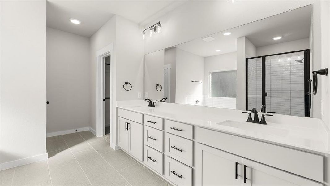 21. 1319 Ackerman - Bath 21. 1319 Ackerman - Bath