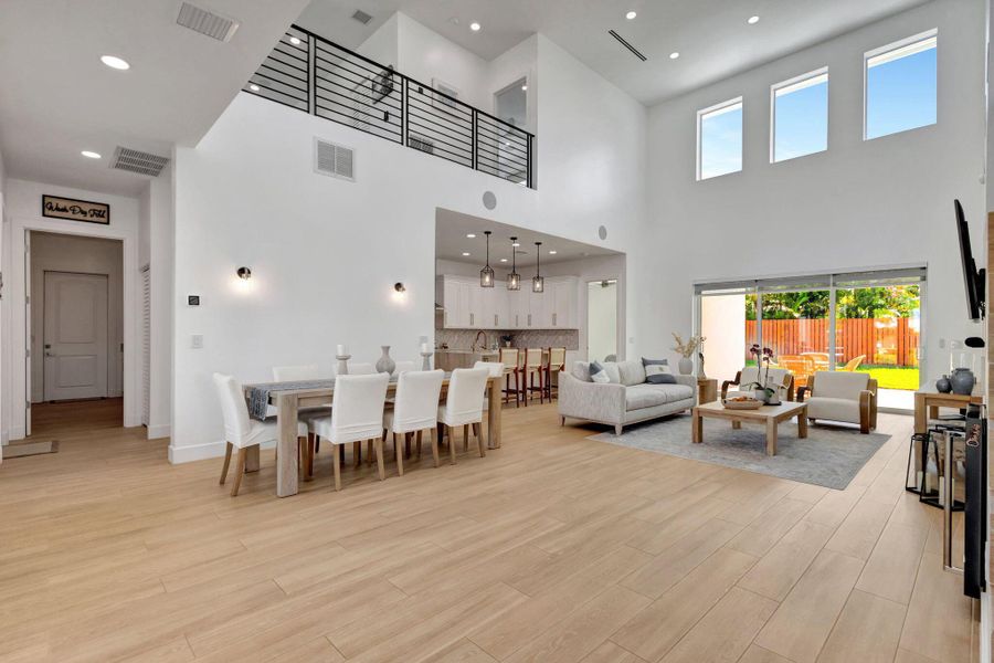 Furnished interior view inside a new home in , North Palm Beach (Image 62). Furnished interior view inside a new home in , North Palm Beach (Image 62).