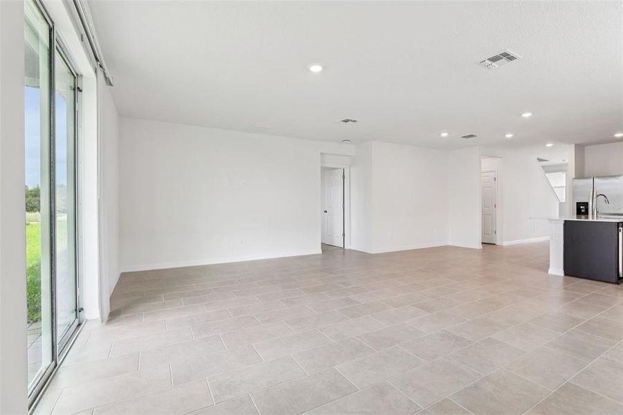 Spacious, unfurnished interior of a new home in The Meadow at Crossprairie, St. Cloud (Image 32).