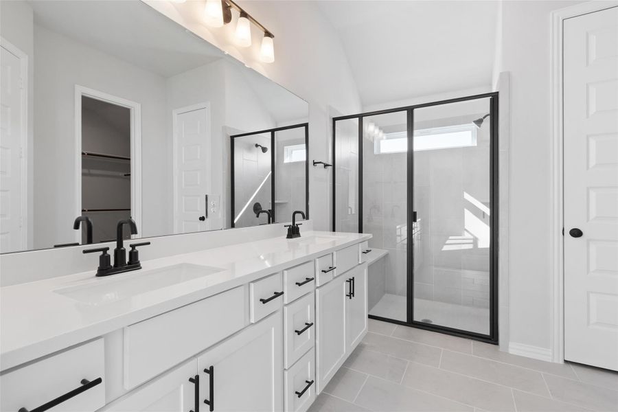 Furnished interior view inside a new home in Oakwood Estates, Waller (Image 12).