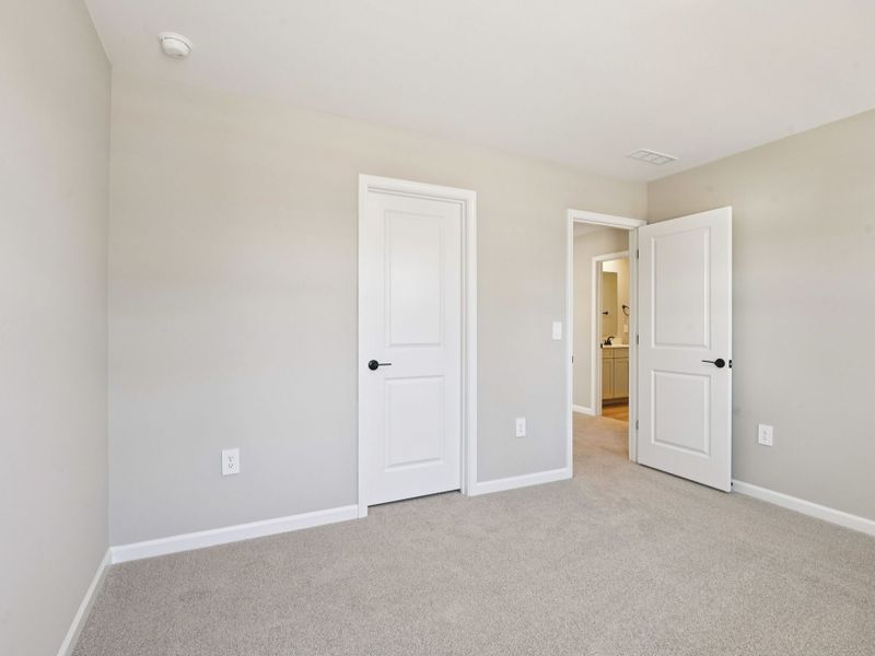 Spacious, unfurnished interior of a new home in Watkins Glen, Raleigh (Image 24). Spacious, unfurnished interior of a new home in Watkins Glen, Raleigh (Image 24).