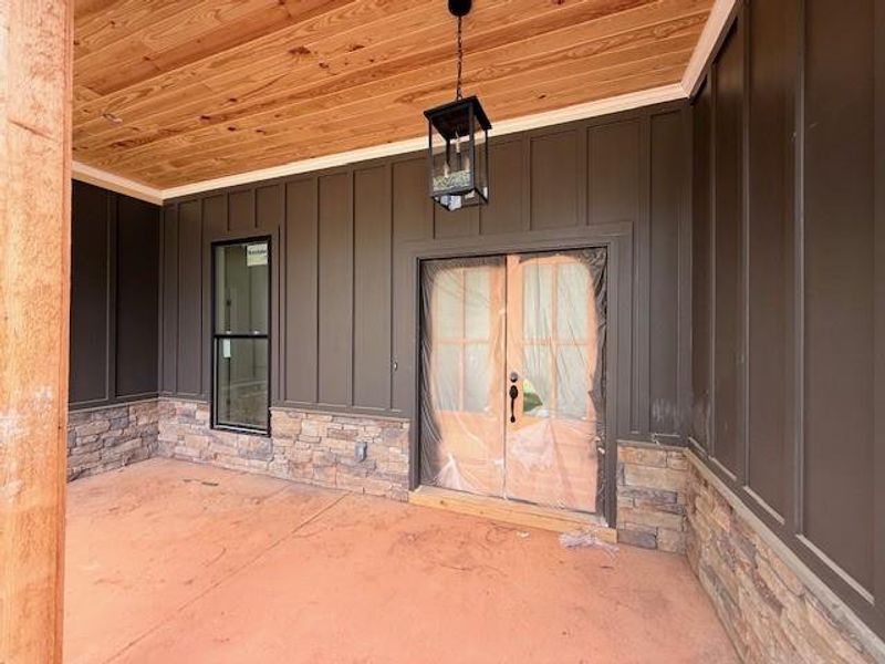 Exterior details and patio area of a home in , Temple (Image 3).
