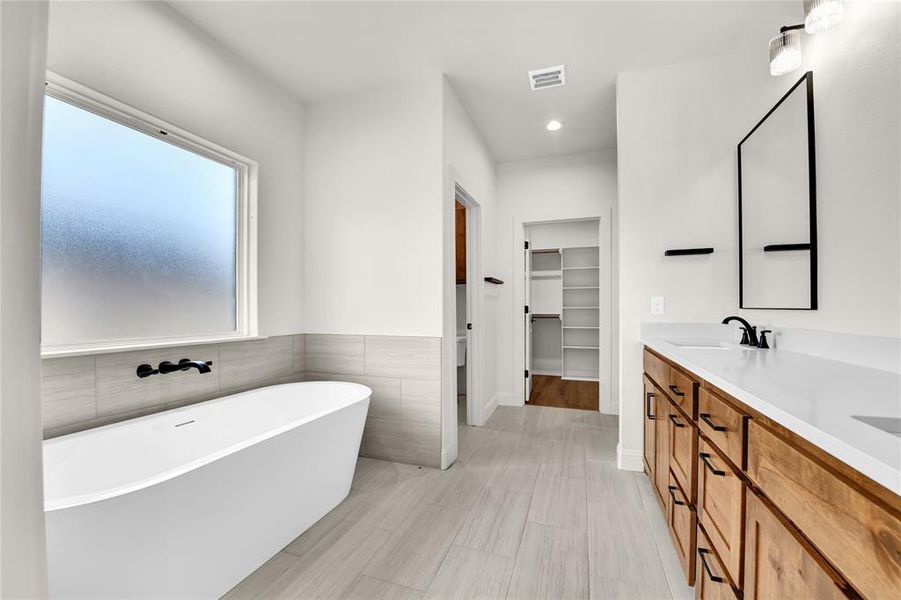 Furnished interior view inside a new home in , Millsap (Image 9).