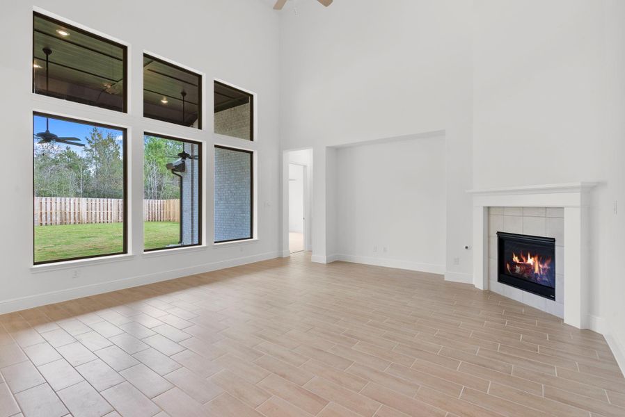 Spacious, unfurnished interior of a new home in Colton, Montgomery (Image 19).
