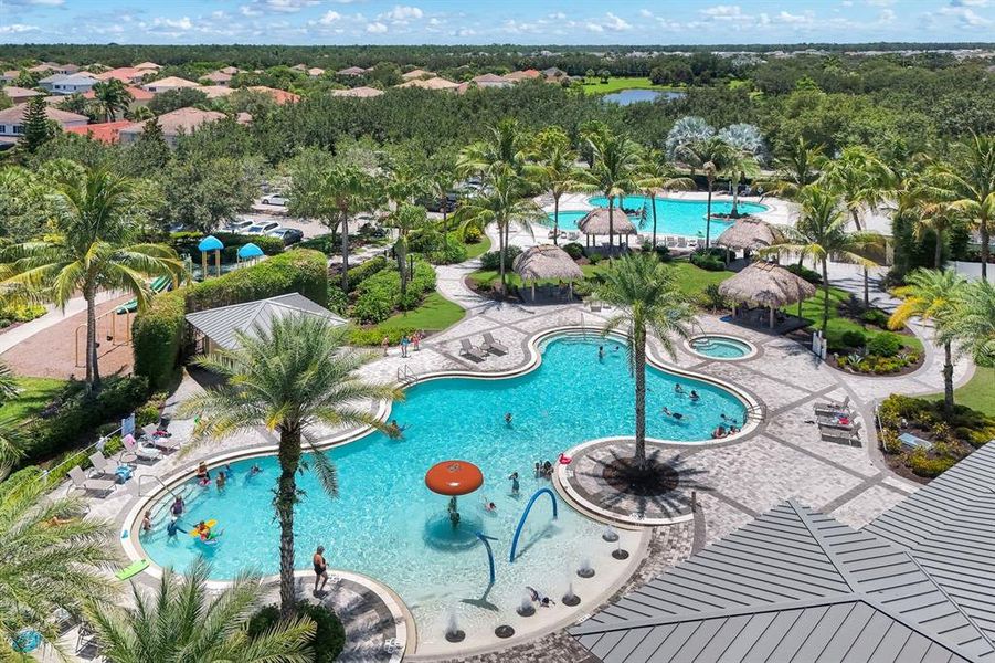 Community amenities in , Naples (Image 32). Community amenities in , Naples (Image 32).