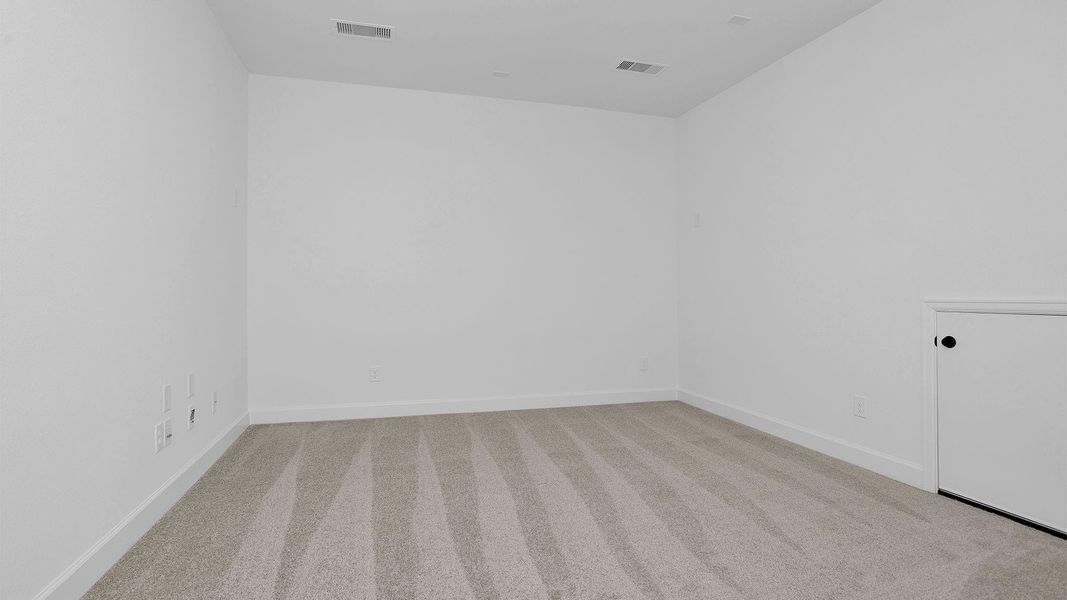 Spacious, unfurnished interior of a new home in Cross Creek West, Fulshear (Image 9).