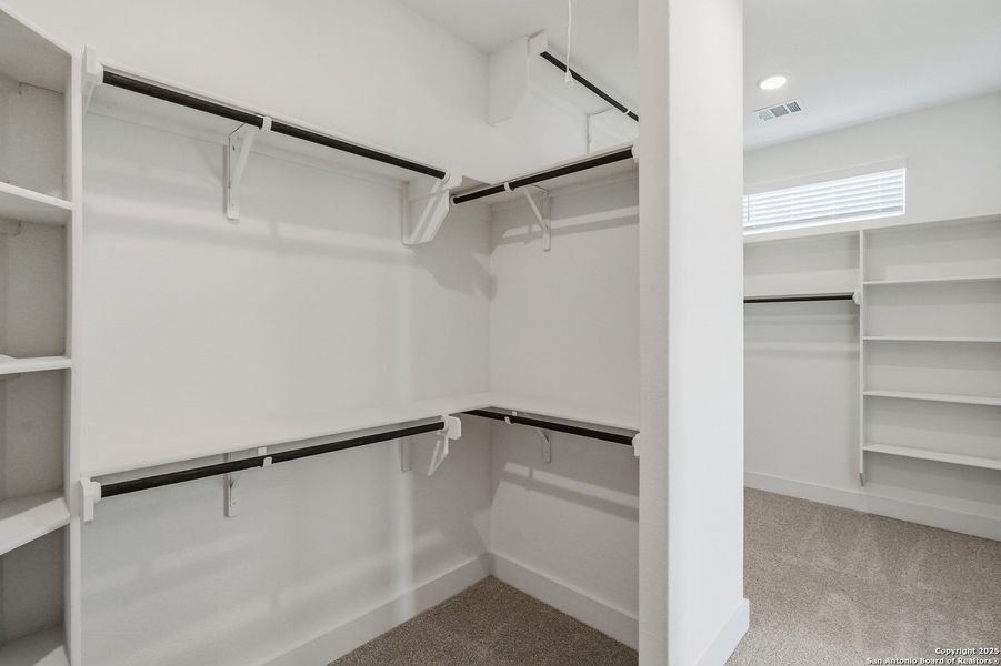 Spacious, unfurnished interior of a new home in Sienna Lakes, San Antonio (Image 22). Spacious, unfurnished interior of a new home in Sienna Lakes, San Antonio (Image 22).