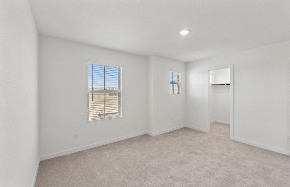 Spacious, unfurnished interior of a new home in Sonterra, Jarrell (Image 26).
