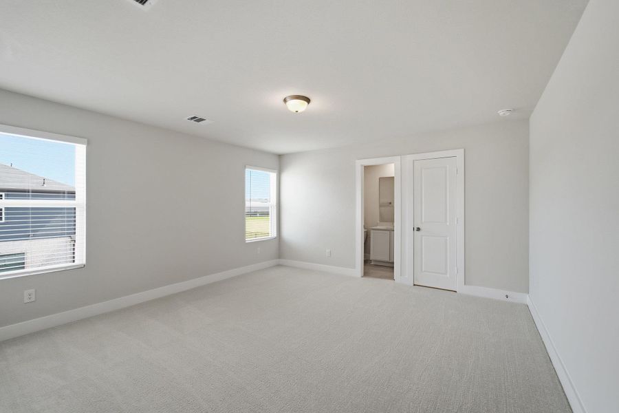 Spacious, unfurnished interior of a new home in Sunfield, Buda (Image 23). Spacious, unfurnished interior of a new home in Sunfield, Buda (Image 23).