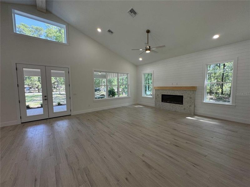 Spacious, unfurnished interior of a new home in , Dunnellon (Image 19).