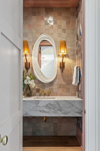 Image 82 of a home in .