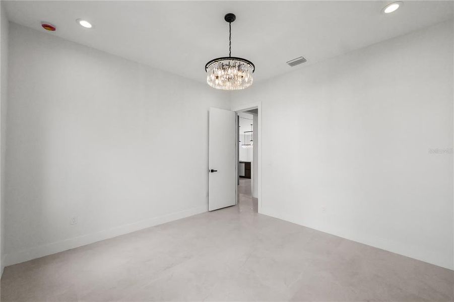 Spacious, unfurnished interior of a new home in , Tampa (Image 37).