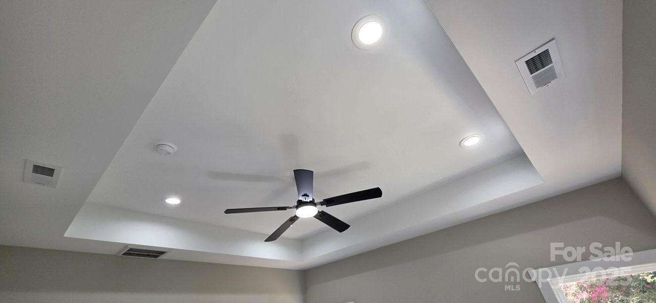 Image 39 of a home in .