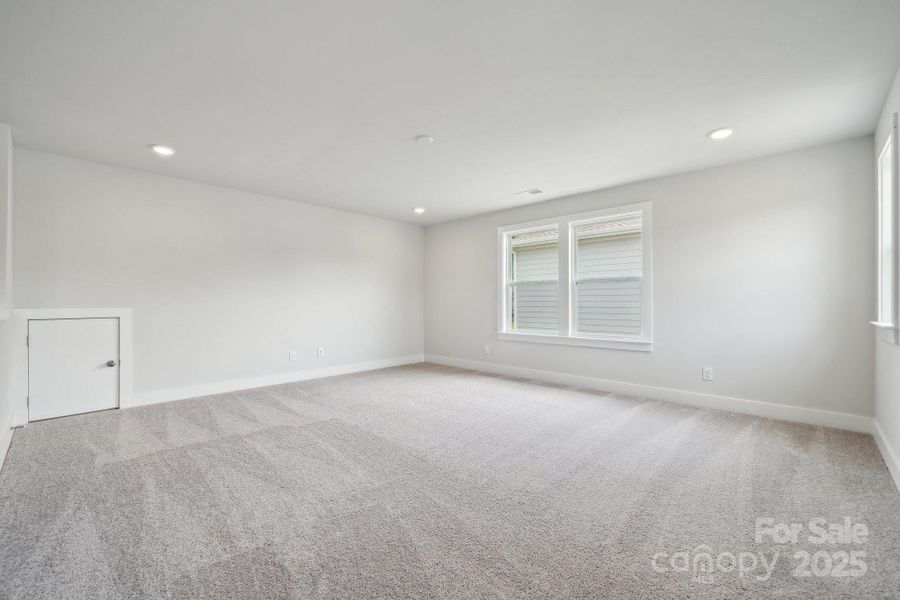 Spacious, unfurnished interior of a new home in Cannon Manor, Kannapolis (Image 13).