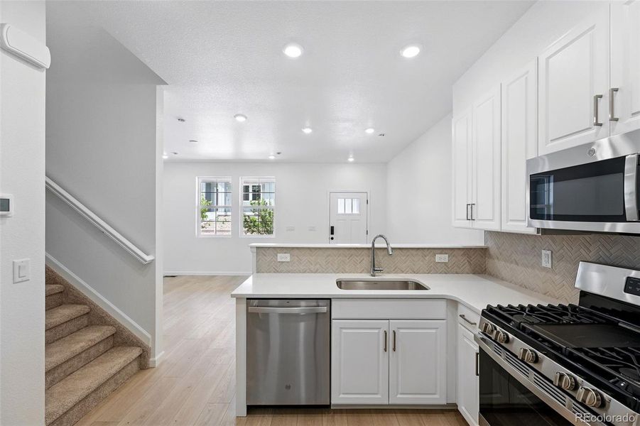 17123 W 91st Lane ~ Ready Now