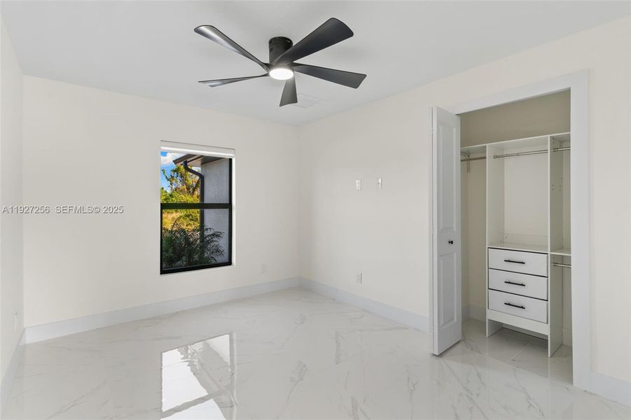 Spacious, unfurnished interior of a new home in , Lehigh Acres (Image 21).