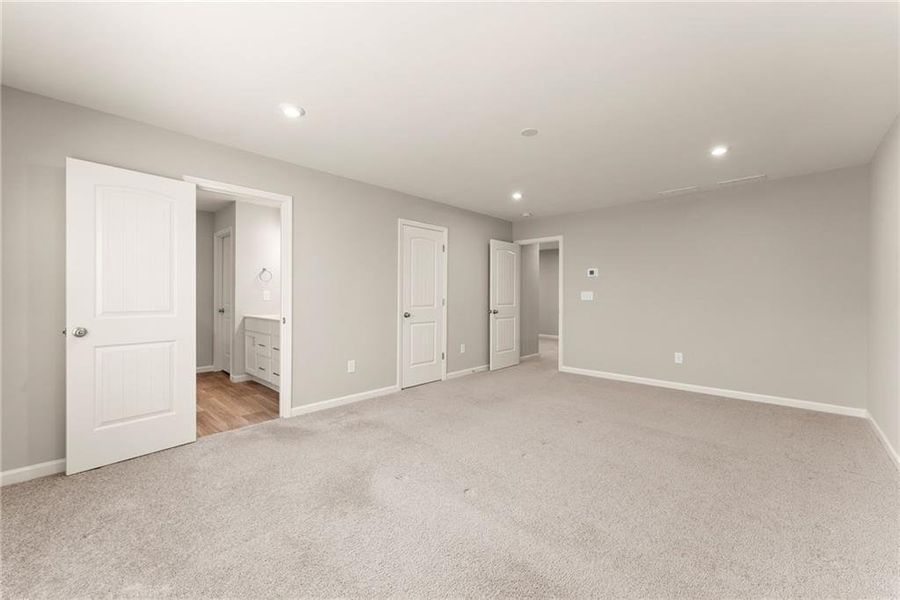 Spacious, unfurnished interior of a new home in , Braselton (Image 42). Spacious, unfurnished interior of a new home in , Braselton (Image 42).