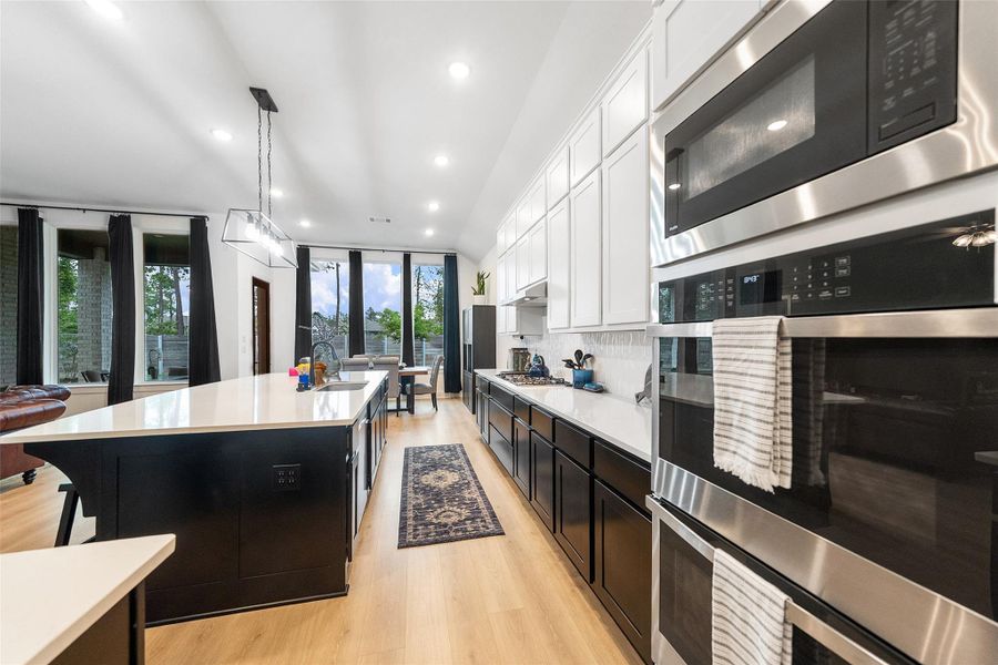 Luxurious UPGRADED Kitchen with Granite EXTENDED Counter for Breakfast Bar - Check out the appliances!! A cook's dream.