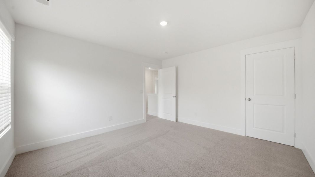 Spacious, unfurnished interior of a new home in The Hideaway at Fox Meadows, Bluff City (Image 16).