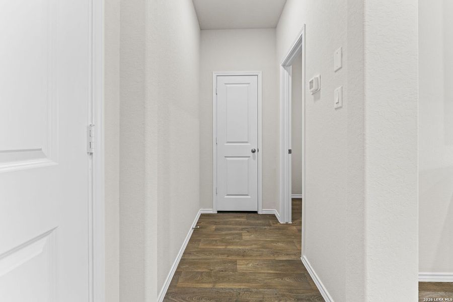 Spacious, unfurnished interior of a new home in Redbird Ranch, San Antonio (Image 24).