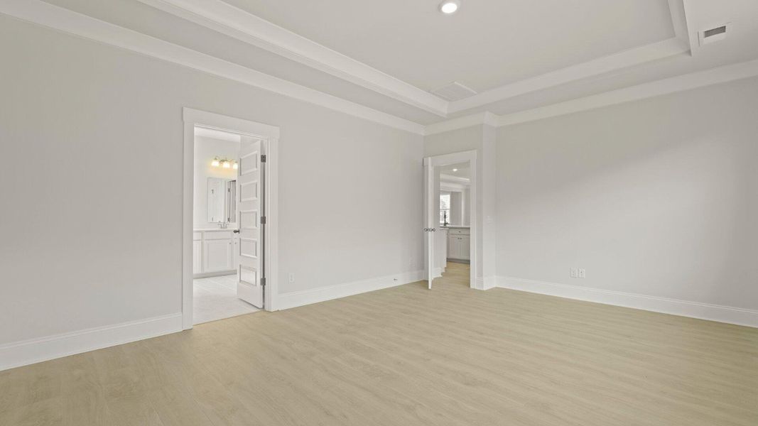 Spacious, unfurnished interior of a new home in Berkeley Bay, Ridgeville (Image 41).