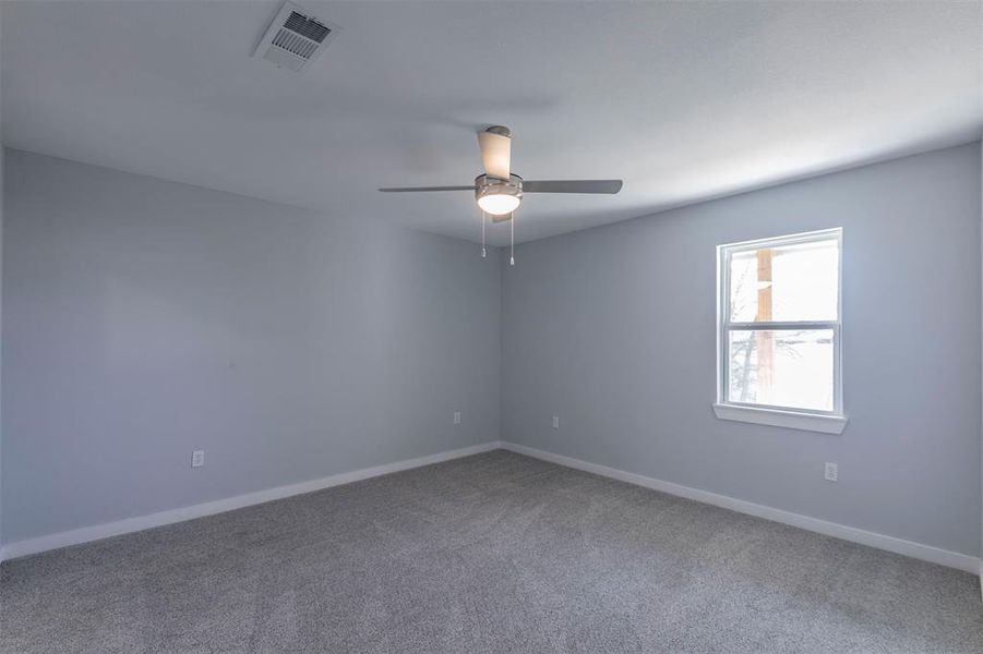 Spacious, unfurnished interior of a new home in , De Leon (Image 13).