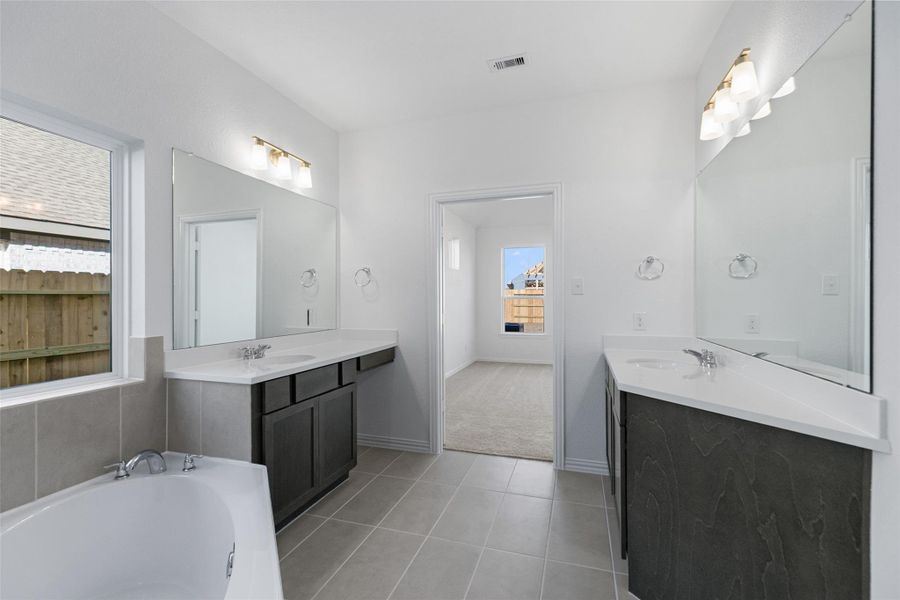 Furnished interior view inside a new home in Wildrye, Waller (Image 12).