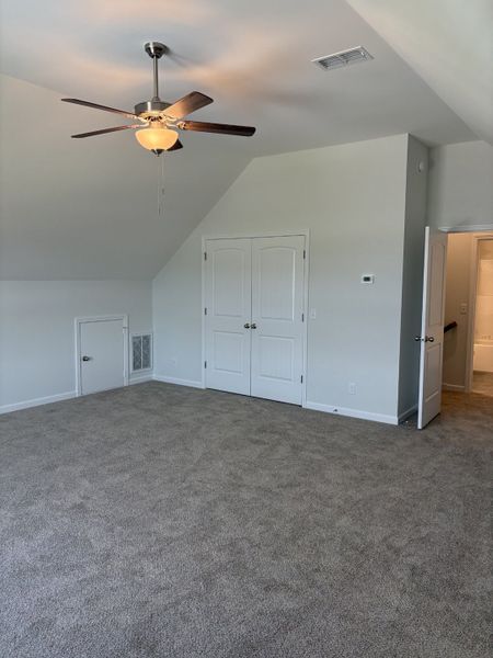 Spacious, unfurnished interior of a new home in Woodruff Cove, Murfreesboro (Image 19).
