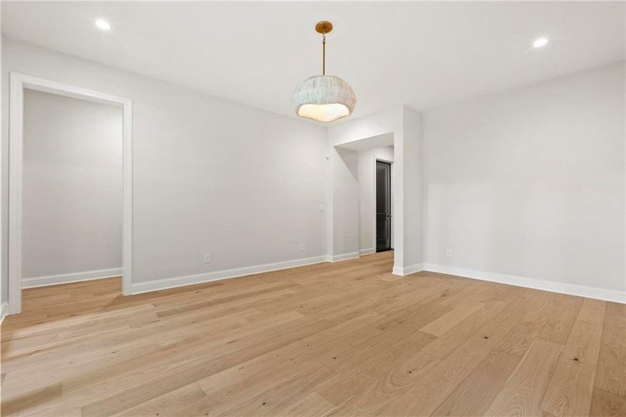 Spacious, unfurnished interior of a new home in , Atlanta (Image 38).